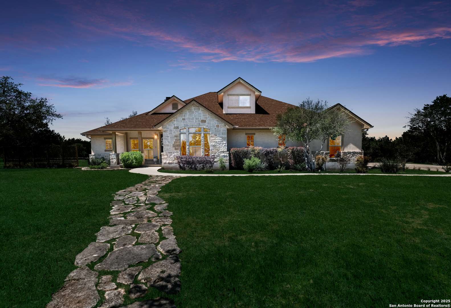 216 Red Oak, Boerne, TX 78006
