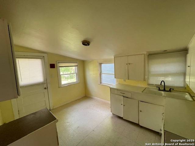 San Antonio, TX 78214,320 Barrett