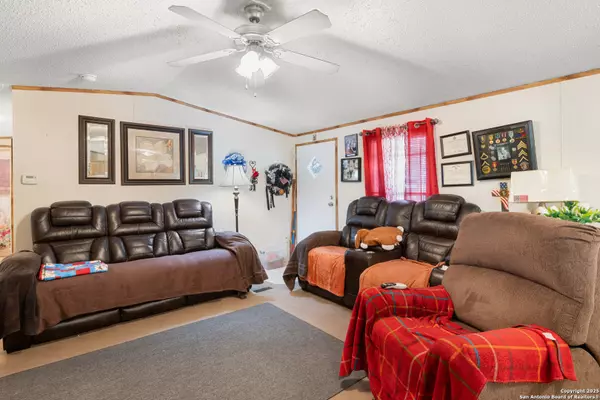 Hondo, TX 78861,989 County Road 4639