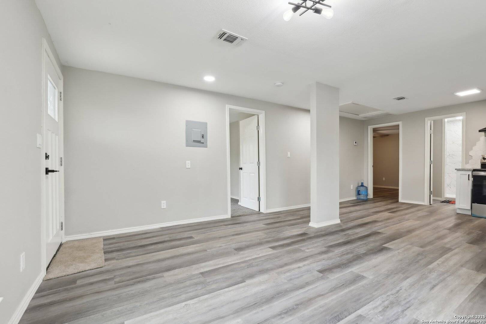San Antonio, TX 78210,1360 Essex