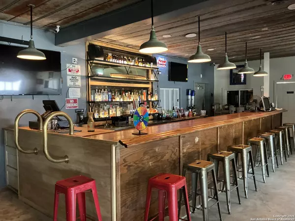 Nixon, TX 78140,103 3rd Street