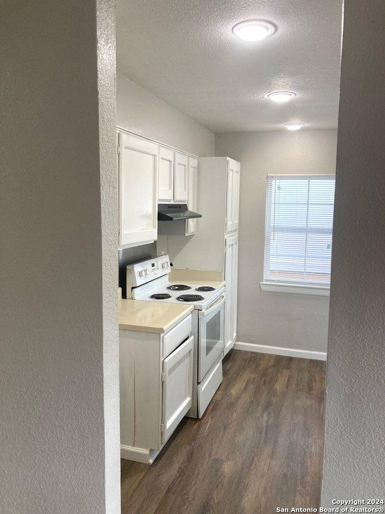 San Antonio, TX 78245-1528,1225 CHURING DR