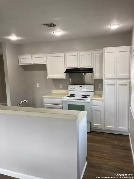 1225 CHURING DR, San Antonio, TX 78245-1528