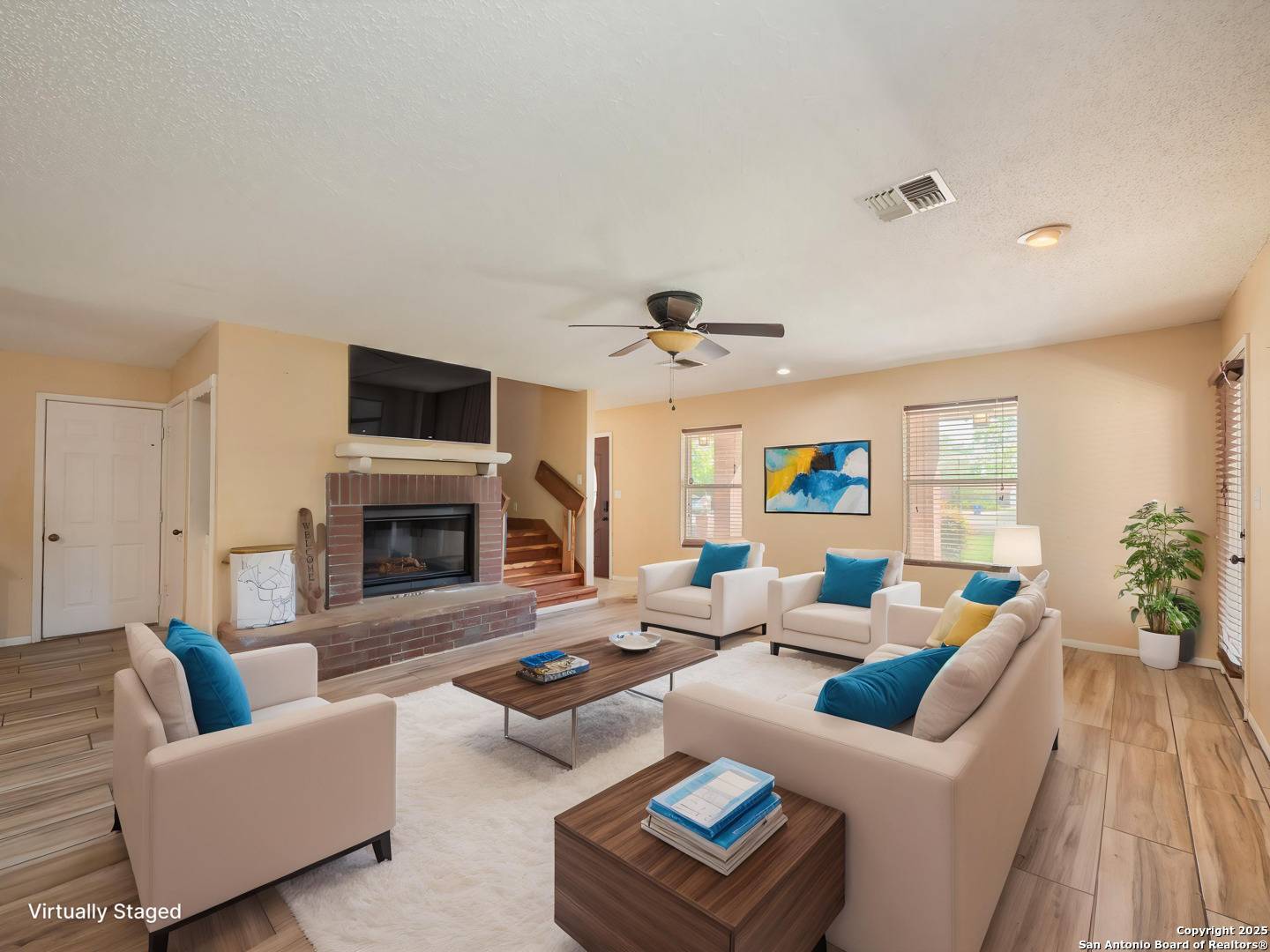 Comfort, TX 78013,310 East St