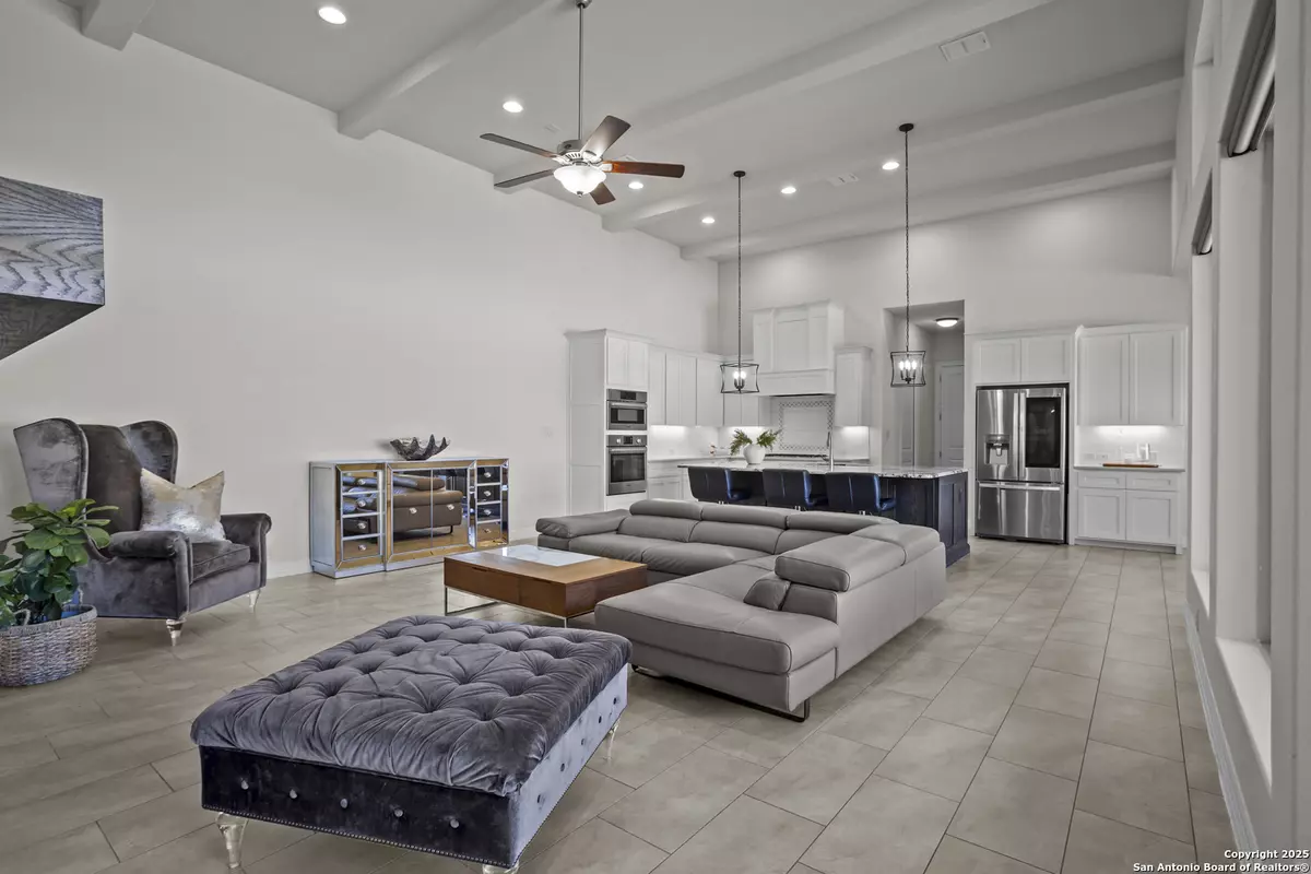 San Antonio, TX 78257,7106 Bluff Run