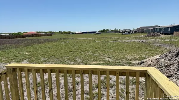 Natalia, TX 78059,438 county road 679
