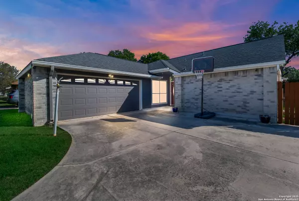 9520 Woodland Hills, San Antonio, TX 78250