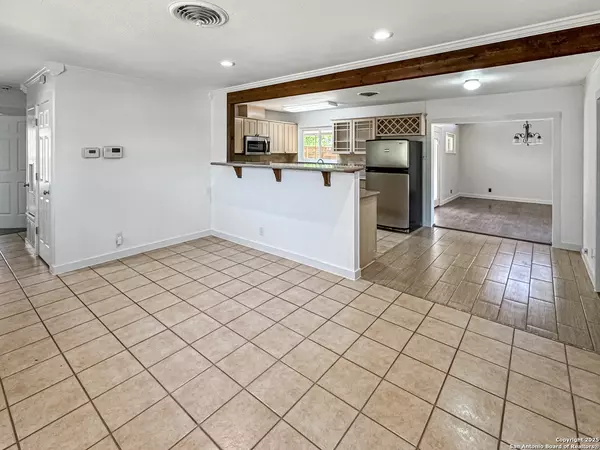 Kirby, TX 78219,5102 Crown Ln