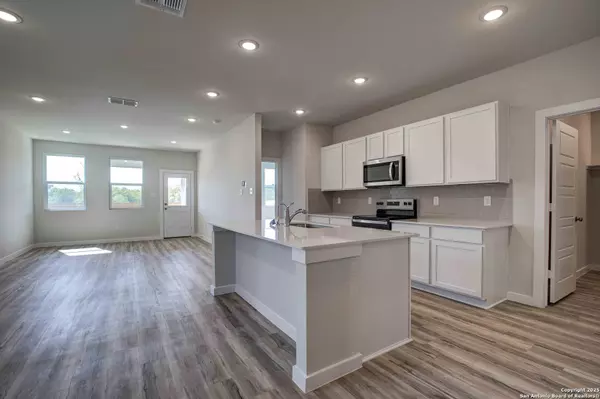 San Antonio, TX 78254,9006 WILDWOOD PASS