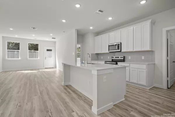 San Antonio, TX 78254,9006 WILDWOOD PASS