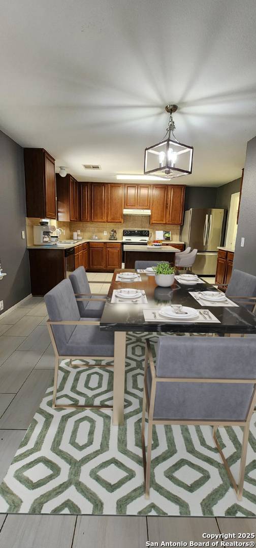 San Antonio, TX 78255,15710 Robin View