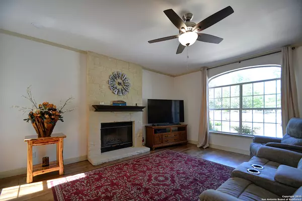 Kerrville, TX 78028,215 Canyon Creek