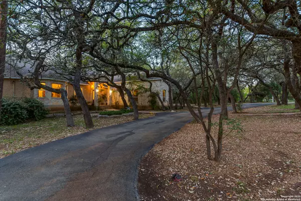 Mico, TX 78056,177 County Road 2767