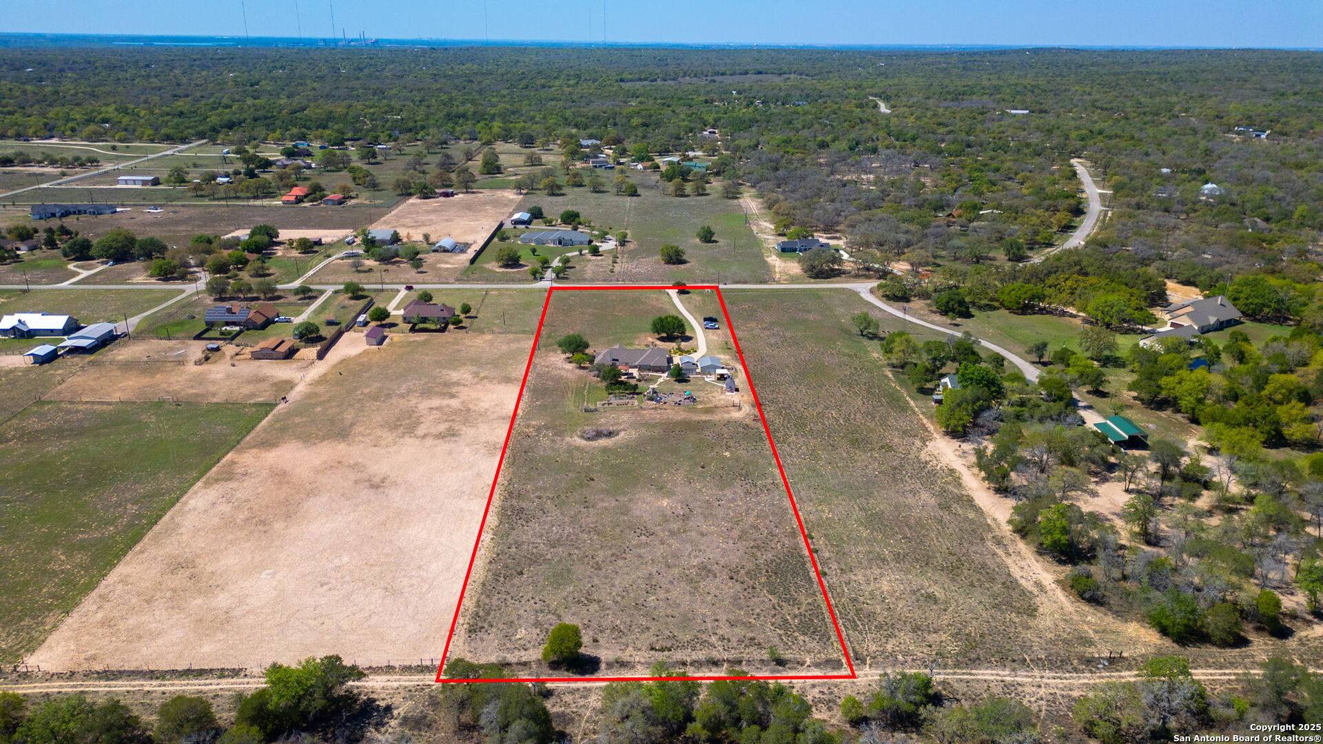 Floresville, TX 78114,235 Palo Alto