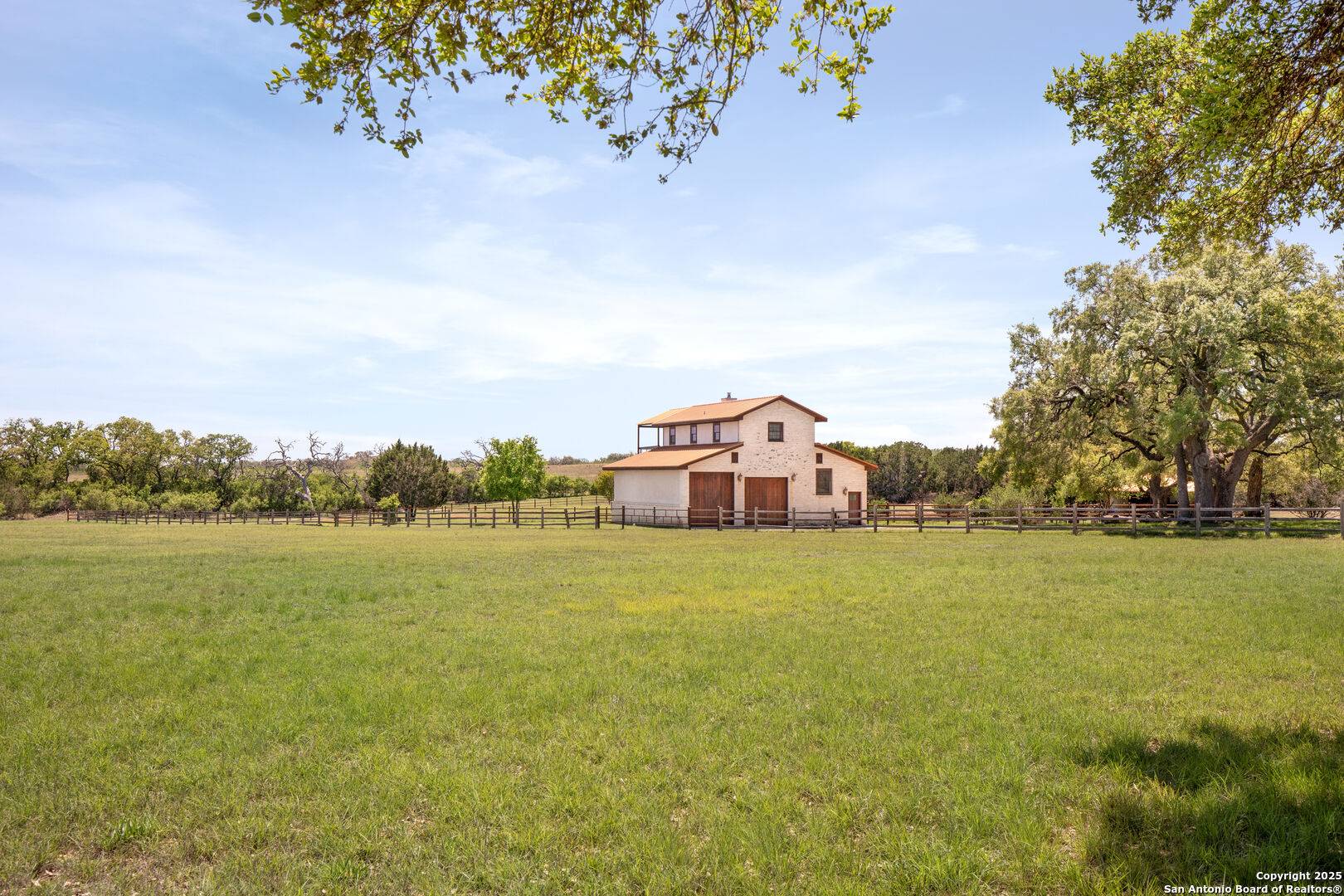 Bandera, TX 78003,876 Horseshoe Falls