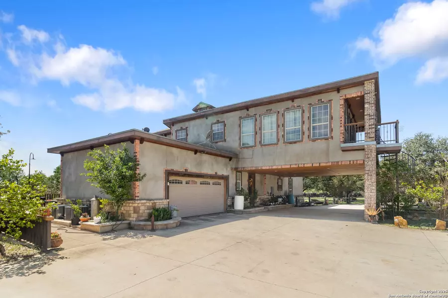 19590 LEAL RD, San Antonio, TX 78221