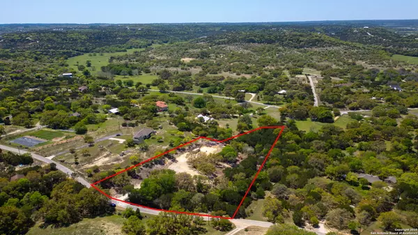 Boerne, TX 78006,421 Lake Side Cir