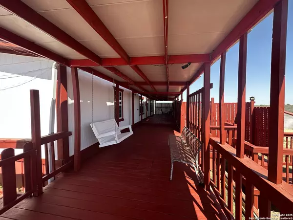 Moore, TX 78057,2427 fm 462