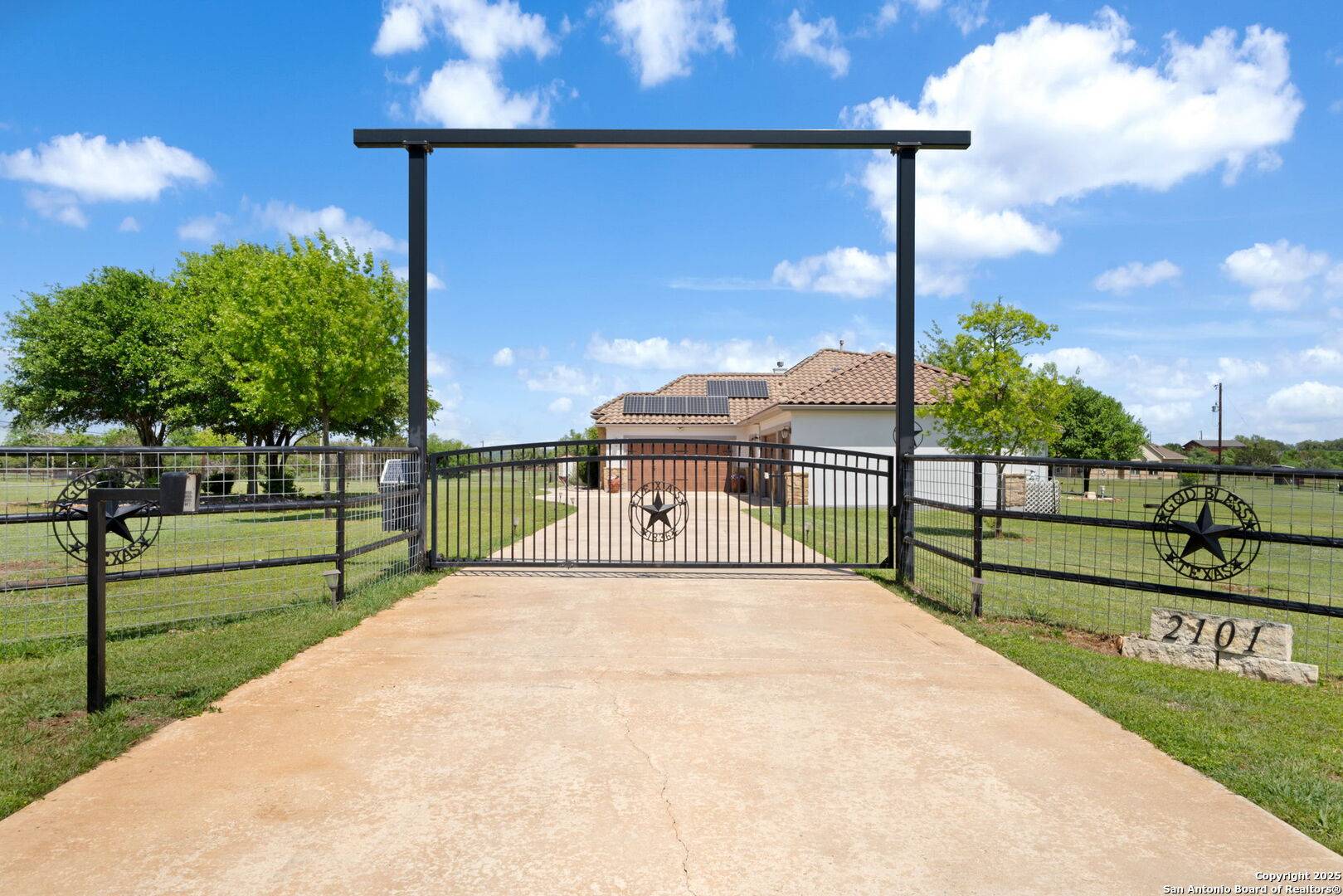 New Braunfels, TX 78132,2101 Oak Valley