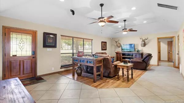 Castroville, TX 78009,1345 Fm 471