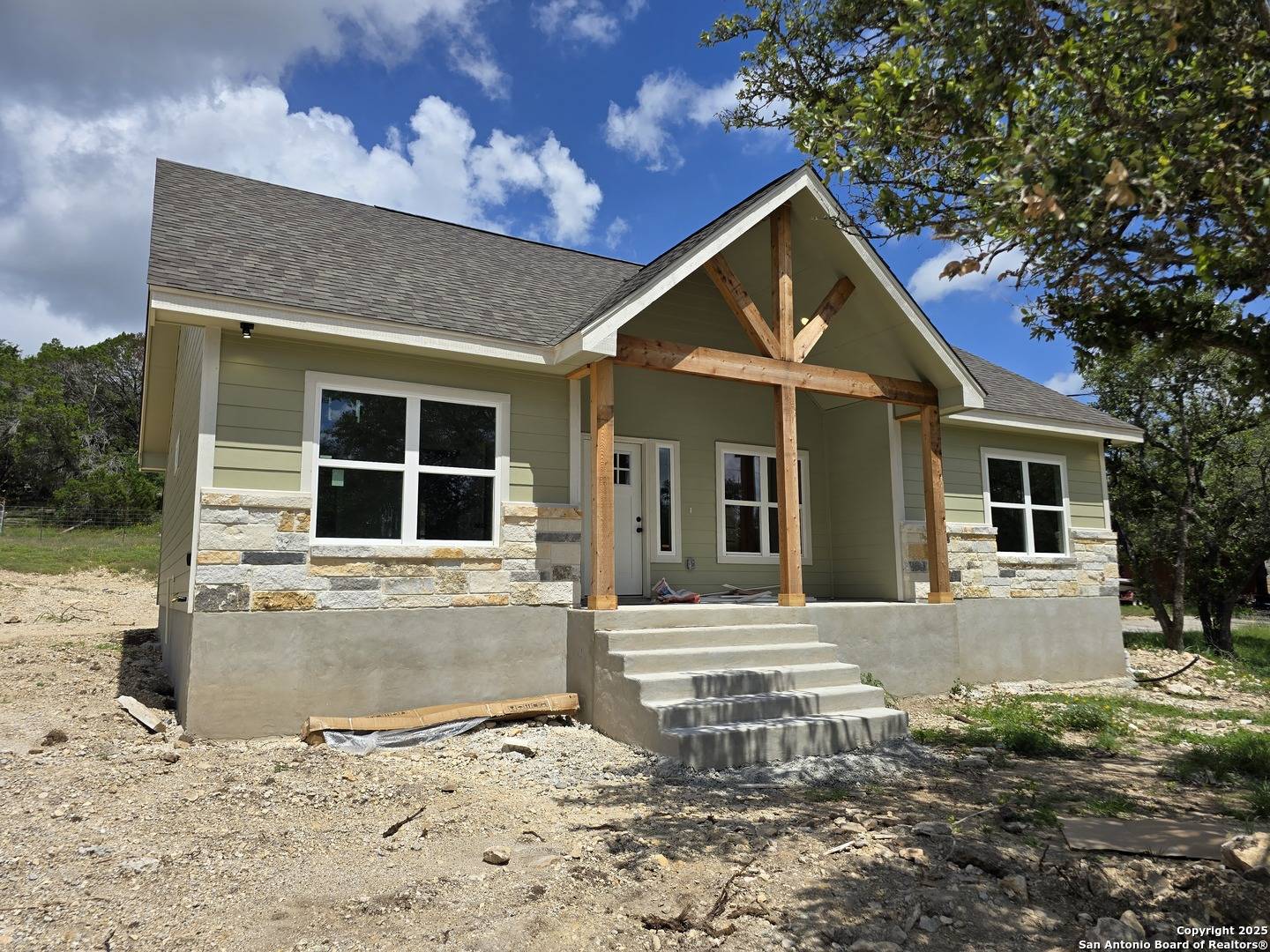 1288 lavaca, Canyon Lake, TX 78133
