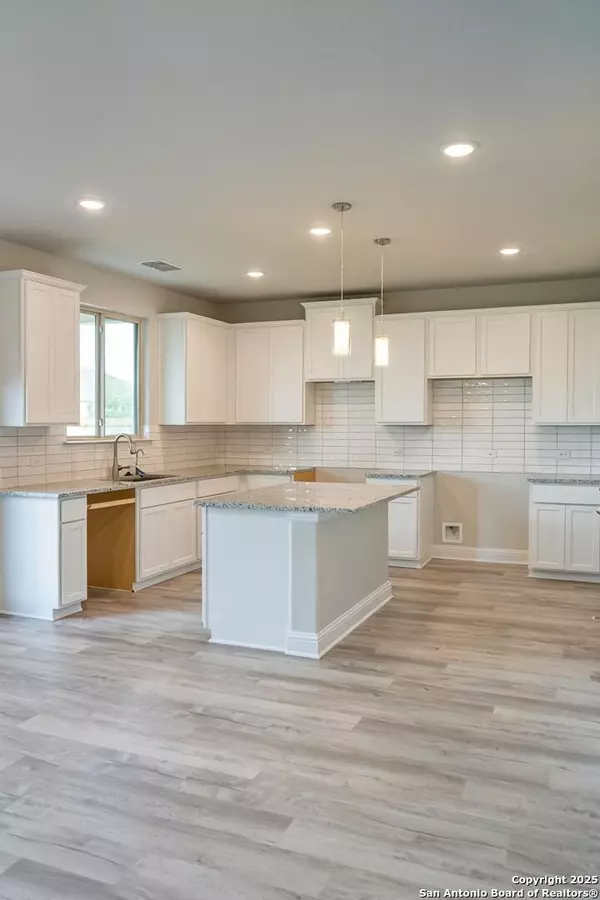 San Antonio, TX 78253,6743 Velma Path