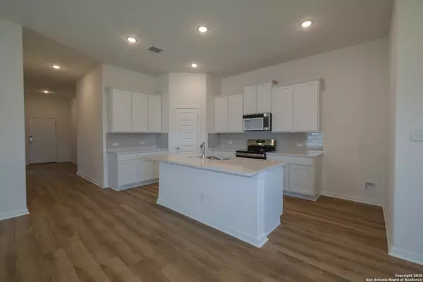 Converse, TX 78109,10315 Goodison Drive