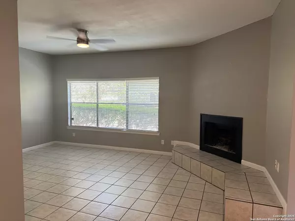 San Antonio, TX 78216,829 bitters UNIT 202