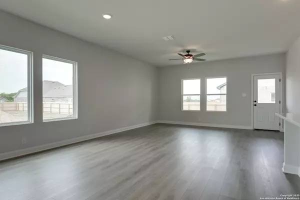 Schertz, TX 78108,12841 Hill Plains Dr.