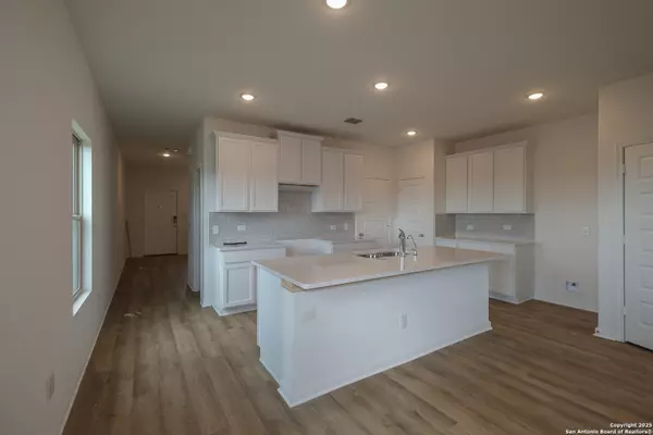 Converse, TX 78109,10411 White Hart Lane