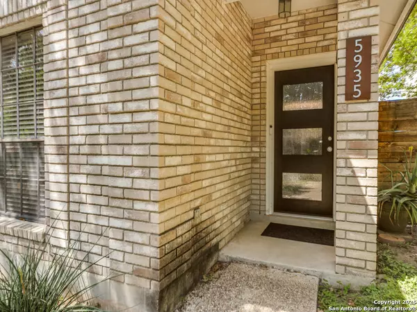 San Antonio, TX 78249,5935 Heather View