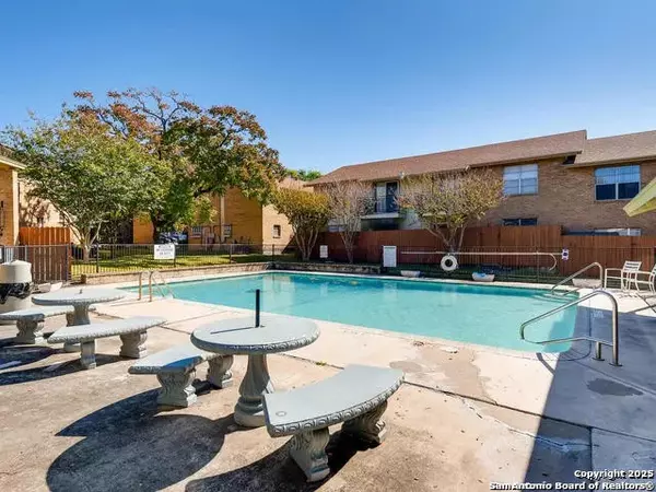 San Antonio, TX 78201,923 Vance Jackson UNIT 1005