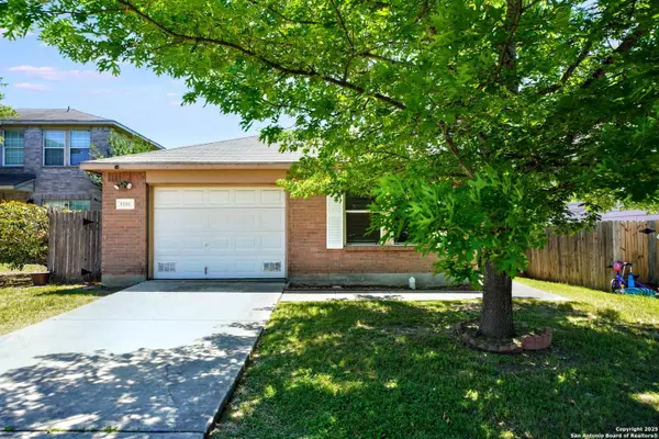 6338 FENCE XING, San Antonio, TX 78244-1013