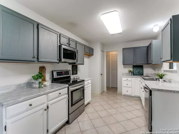 Schertz, TX 78154,1021 Grey Feather