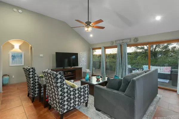 Canyon Lake, TX 78133,373 Bluebonnet Breeze