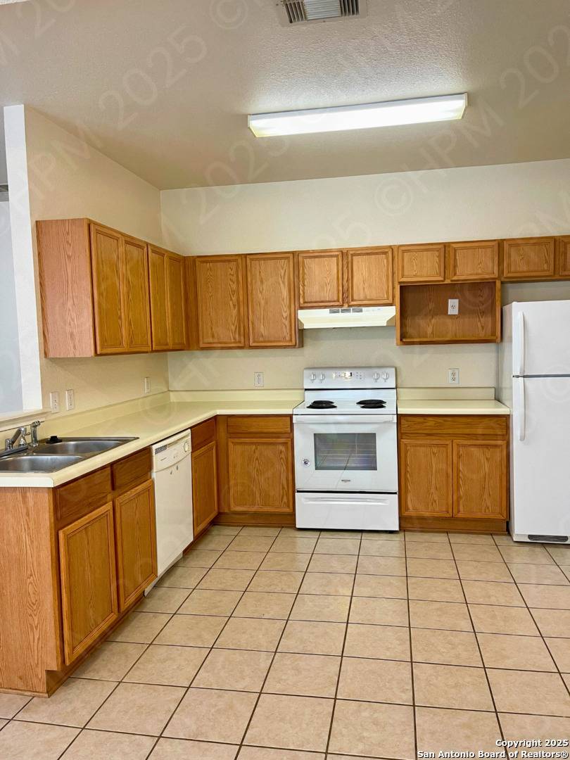 San Antonio, TX 78247-5440,15417 KAMARY LN