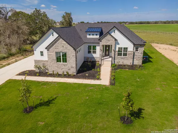 254 Firewheel Lp, Floresville, TX 78114