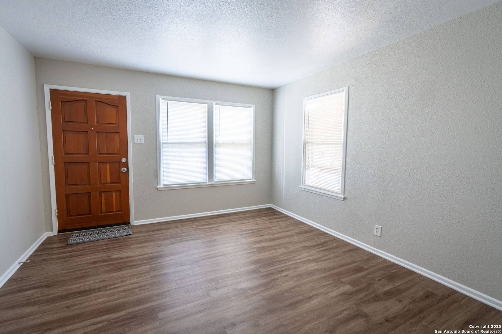 San Antonio, TX 78223,875 Utopia