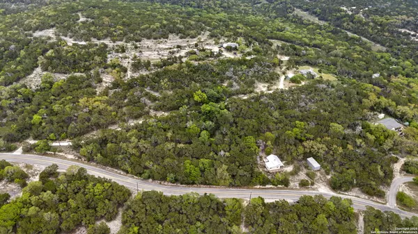 13700 Park Road 37, Lakehills, TX 78063