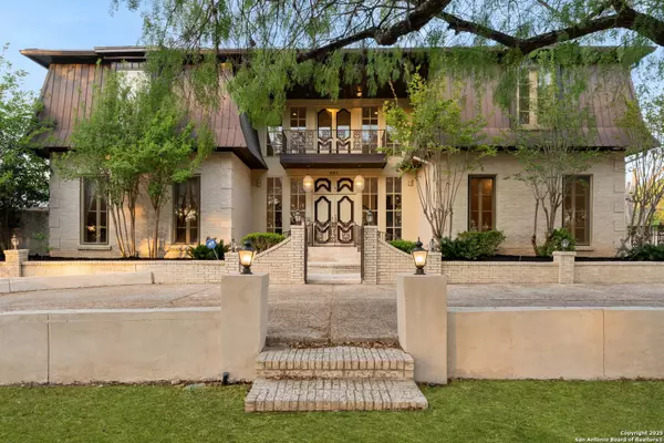 San Antonio, TX 78213,201 Honeysuckle