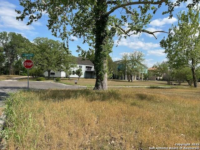 Seguin, TX 78155,46 Glen Cove