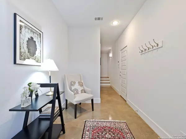 San Antonio, TX 78208,1606 Hackberry #201 UNIT 201