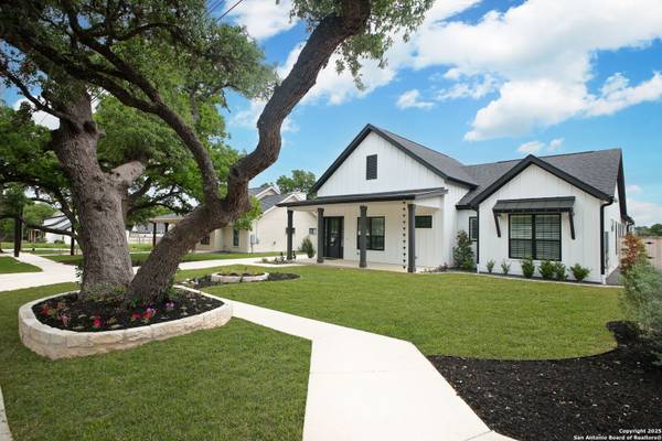 431 Bandera Rd, Boerne, TX 78006