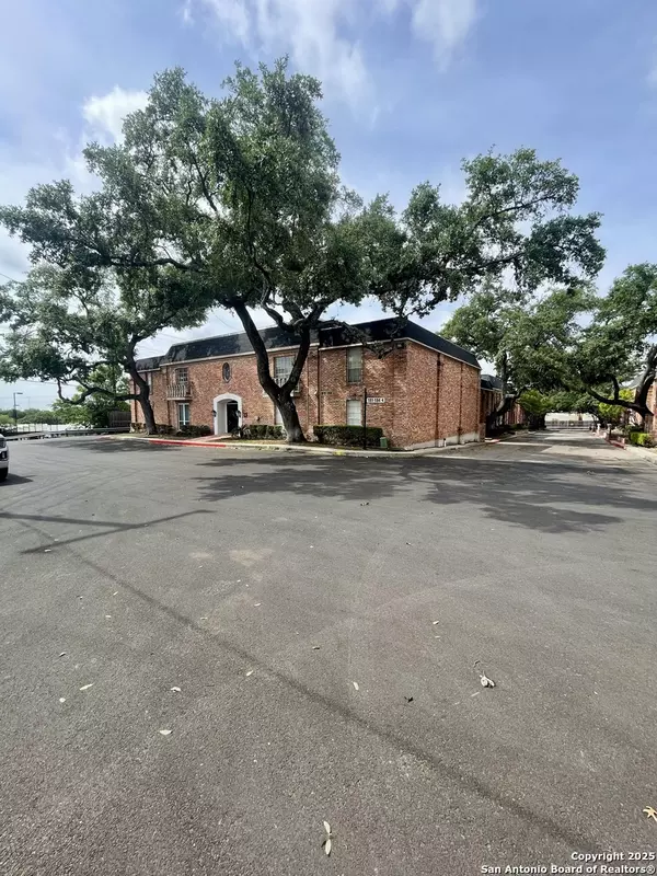 San Antonio, TX 78229,7500 Callaghan UNIT APT 3