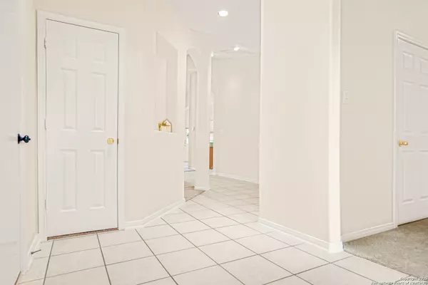 New Braunfels, TX 78130,518 Walnut Heights