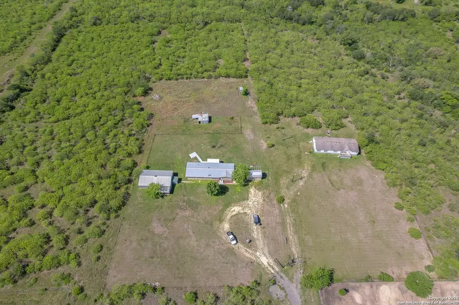 163 Irmas Dr, Lockhart, TX 78644