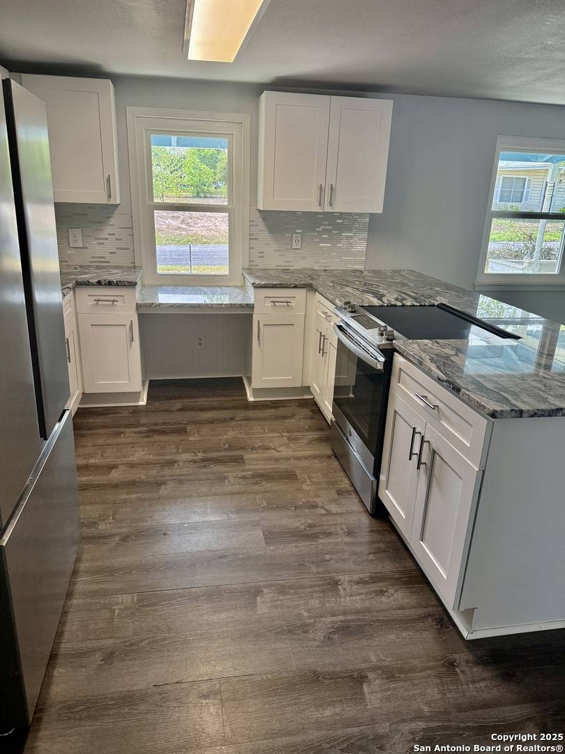 Seguin, TX 78155,705 Short