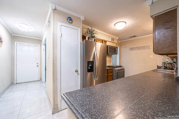 Schertz, TX 78108,4918 Brookhead