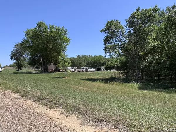 Leesville, TX 78122,148 E W Cullen