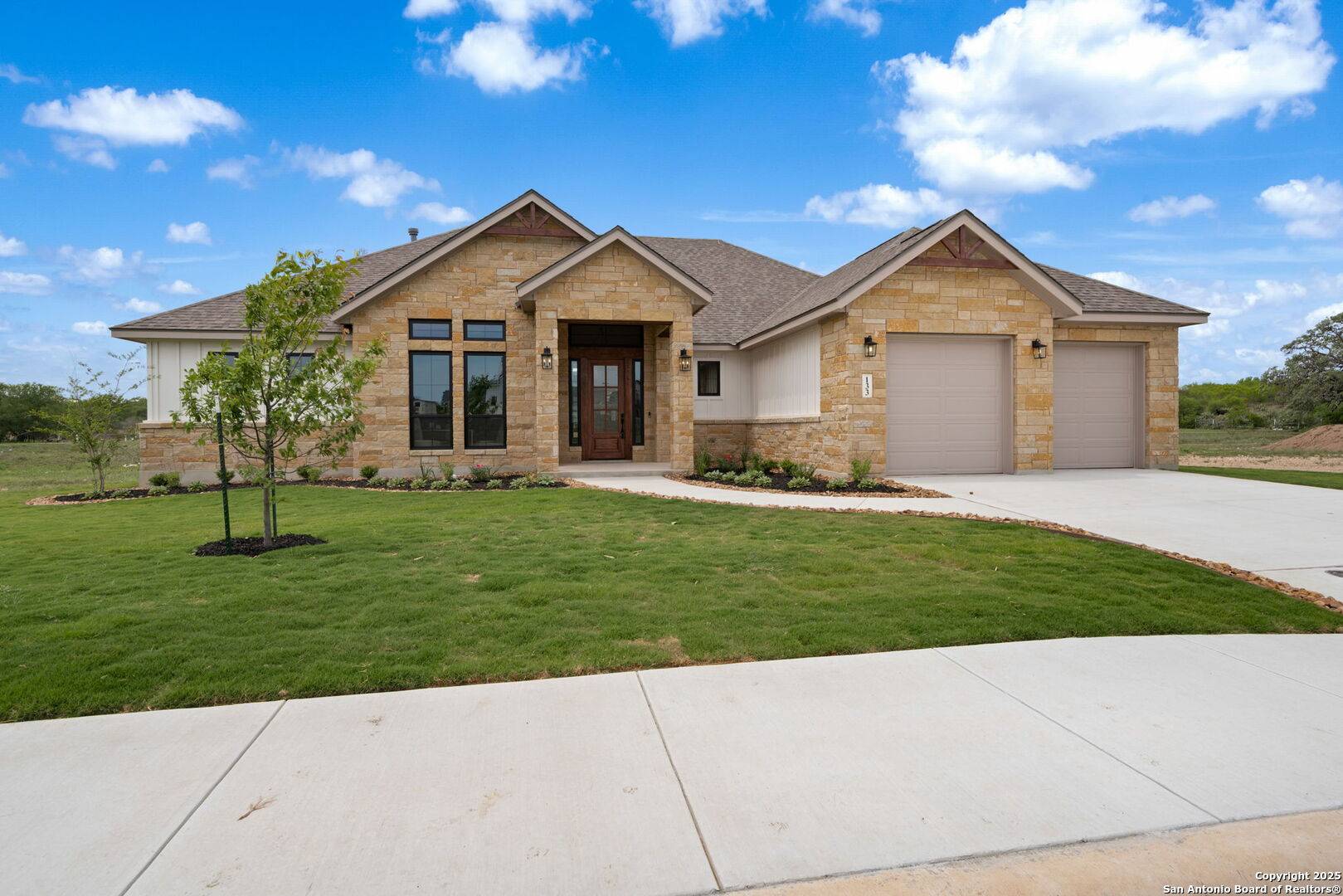 Castroville, TX 78009,133 Emil Lane